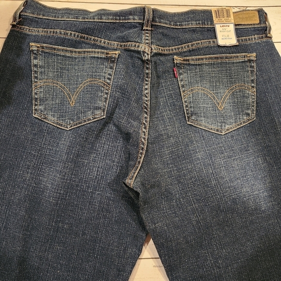 Levi's 515 Bootcut Midrise Medium Wash Jeans Size 16 Short - Picture 6 of 12
